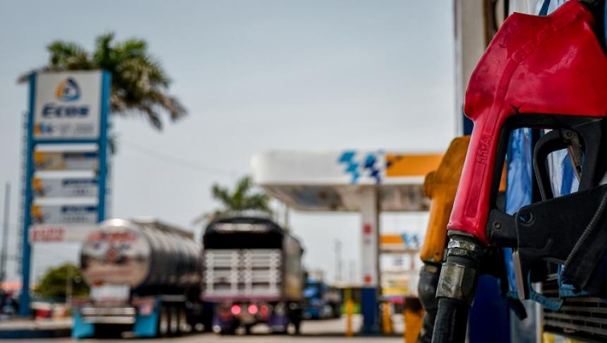 Hay riesgo de desabastecimiento por caída en ventas de gasolina en Colombia: Fendipetróleo